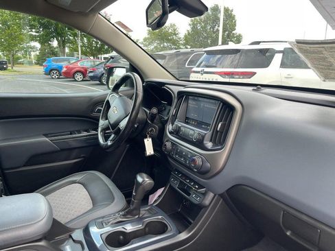 Used 2019 Chevrolet Colorado Z71 AWD/4WD image 9