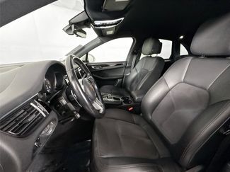 Used 2021 Porsche Macan video 3