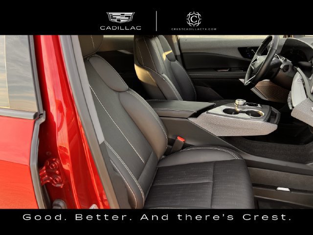 Certified 2025 Cadillac Optiq Sport 2 w/ LPO, Floor Liner Package AWD/4WD image 24