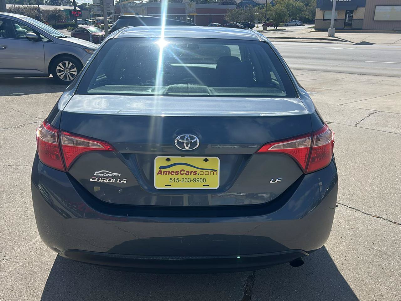 Used 2017 Toyota Corolla LE FWD image 4