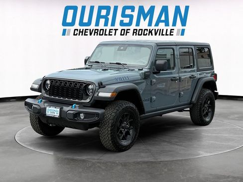 Used 2024 Jeep Wrangler Unlimited AWD/4WD image 2
