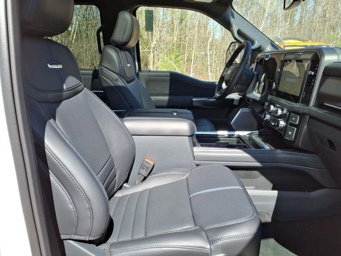 New 2026 Ford F250 4x4 Crew Cab Super Duty image 14