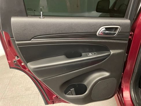 Used 2020 Jeep Grand Cherokee Limited X AWD/4WD image 24