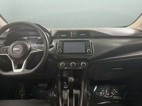 Used 2020 Nissan Versa S FWD image 9