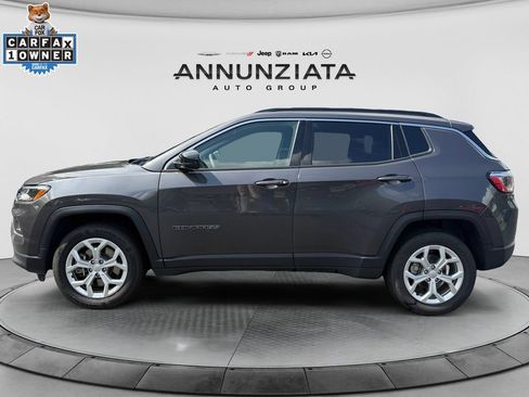 Used 2024 Jeep Compass Latitude AWD/4WD image 2