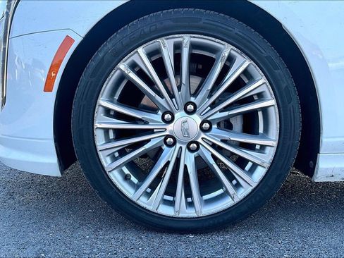 Used 2021 Cadillac CT4 Premium Luxury RWD image 2