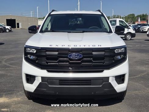 New 2026 Ford Expedition Active RWD image 14