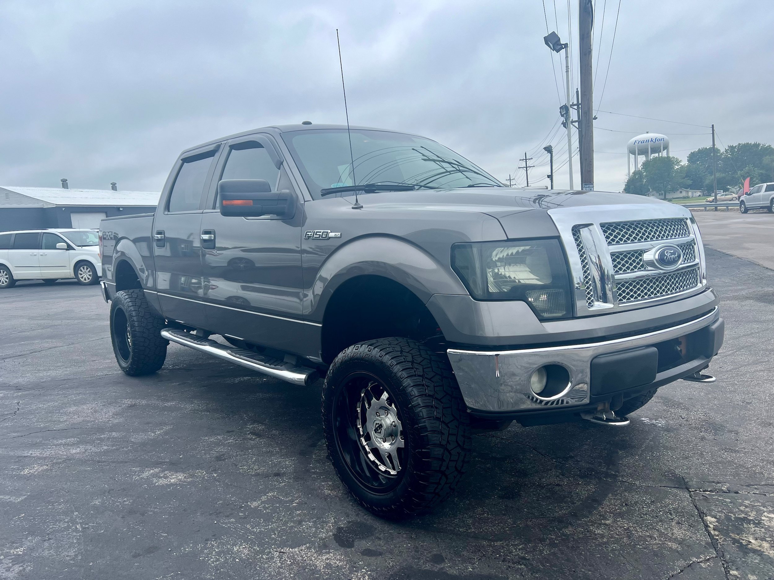 Used 2014 Ford F150 XLT w/ XLT Chrome Package AWD/4WD image 3