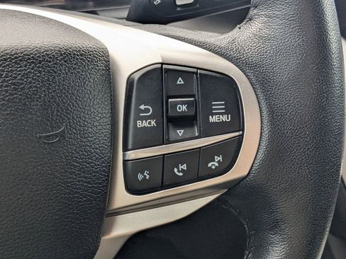 Used 2022 Ford Explorer XLT image 27