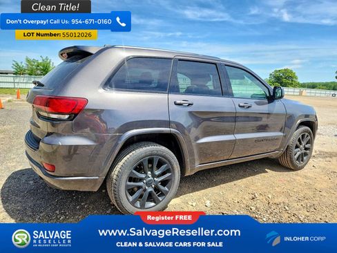 Used 2017 Jeep Grand Cherokee Altitude AWD/4WD image 4