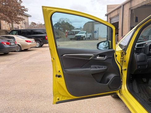 Used 2015 Honda Fit LX image 26