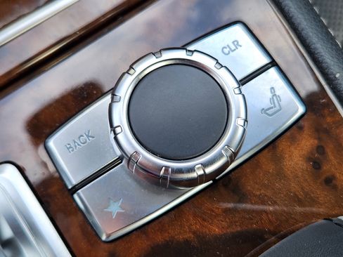 Used 2013 Mercedes-Benz SL 550 image 26