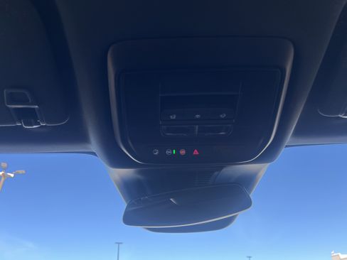 Used 2025 Chevrolet Blazer EV LT image 33