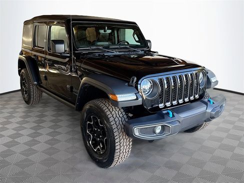 Used 2022 Jeep Wrangler Unlimited Rubicon 4xe image 4