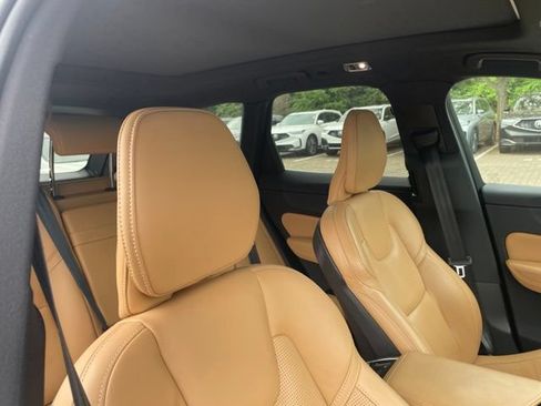 Used 2021 Volvo XC60 T6 Inscription w/ Advanced Package AWD/4WD image 7