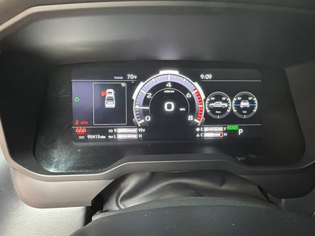 Used 2022 Toyota Tundra Platinum AWD/4WD image 25