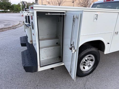 Used 2010 Chevrolet Silverado 3500 W/T w/ Snow Plow Prep Package image 14