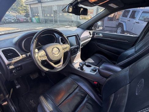 Used 2014 Jeep Grand Cherokee Overland w/ Advanced Technology Group image 23