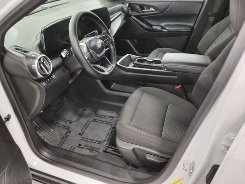 Used 2025 Chevrolet Equinox LT AWD/4WD image 10