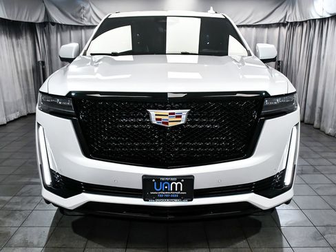 Used 2023 Cadillac Escalade ESV Sport Platinum AWD/4WD image 2