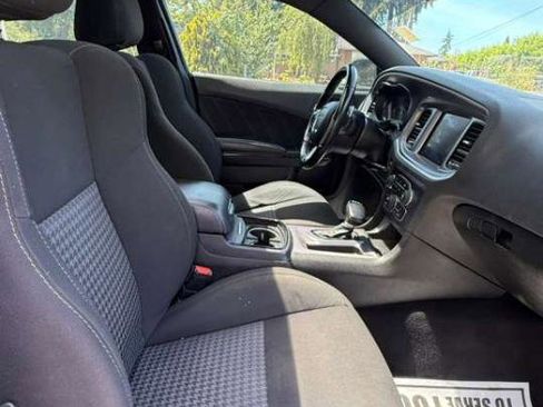 Used 2020 Dodge Charger R/T w/ Blacktop Package RWD image 11