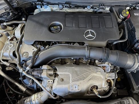Used 2023 Mercedes-Benz GLA 250 4MATIC w/ Premium Package image 39