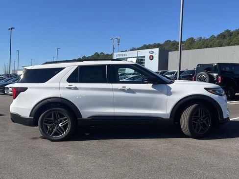 New 2026 Ford Explorer ST image 2