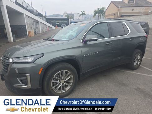 Certified 2023 Chevrolet Traverse LT FWD image 3