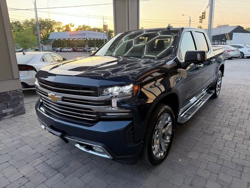 Used 2020 Chevrolet Silverado 1500 High Country w/ Technology Package AWD/4WD image 60