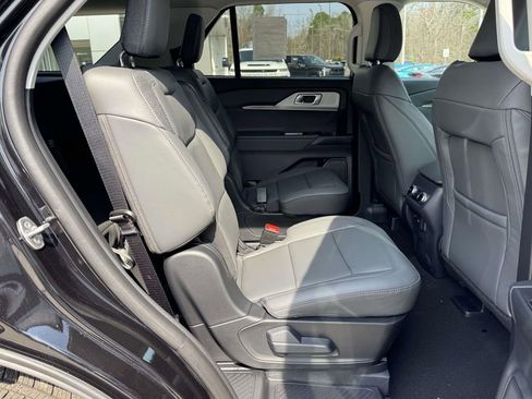 New 2026 Ford Explorer Active w/ Active Comfort Package image 13