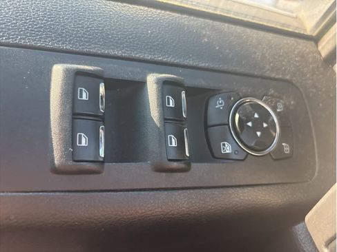 Used 2016 Ford F150 Platinum w/ Equipment Group 701A Luxury image 13