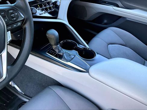 Certified 2020 Toyota Camry LE image 16