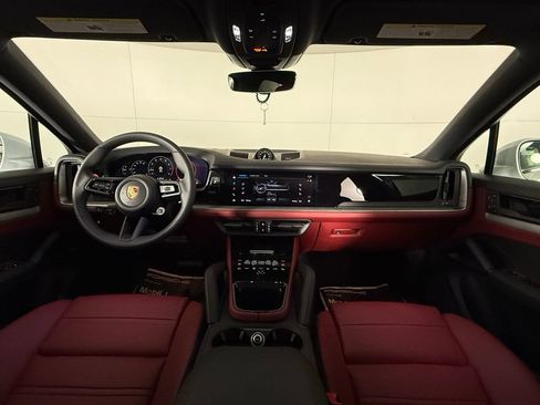 Certified 2026 Porsche Cayenne Coupe AWD/4WD image 20