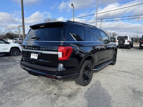 Used 2023 Ford Expedition XLT image 8