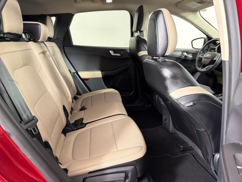Used 2020 Ford Escape Titanium AWD/4WD image 21