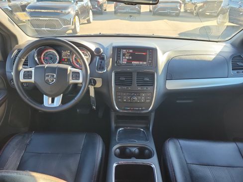 Used 2017 Dodge Grand Caravan GT image 15