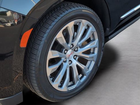 Used 2022 GMC Yukon Denali w/ Denali Ultimate Package image 34