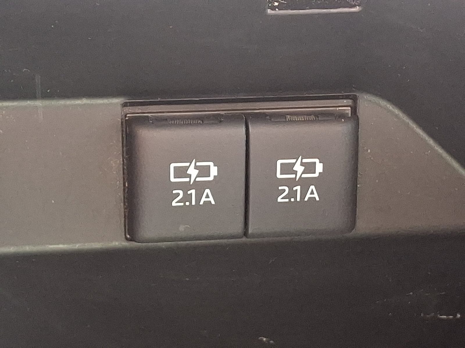 Used 2020 Toyota Camry SE AWD/4WD image 24