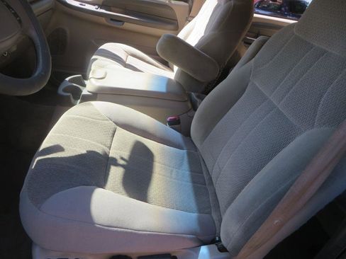 Used 2000 Ford Excursion XLT AWD/4WD image 24