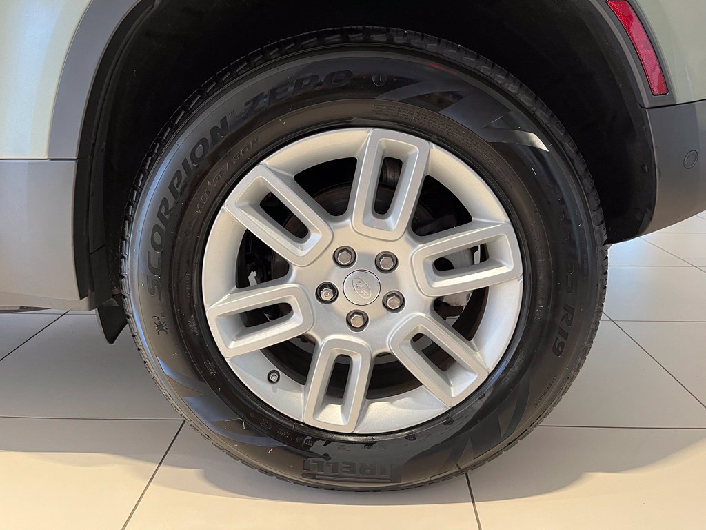 Certified 2020 Land Rover Defender 110 S AWD/4WD image 18
