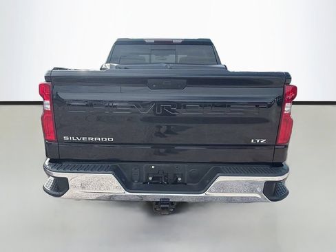Used 2019 Chevrolet Silverado 1500 LTZ w/ LTZ Plus Package AWD/4WD image 7