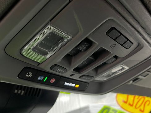 Certified 2022 GMC Sierra 1500 SLT w/ SLT Premium Plus Package image 17