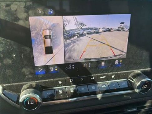 Used 2024 Chevrolet Colorado Z71 w/ Z71 Convenience Package 2 image 7