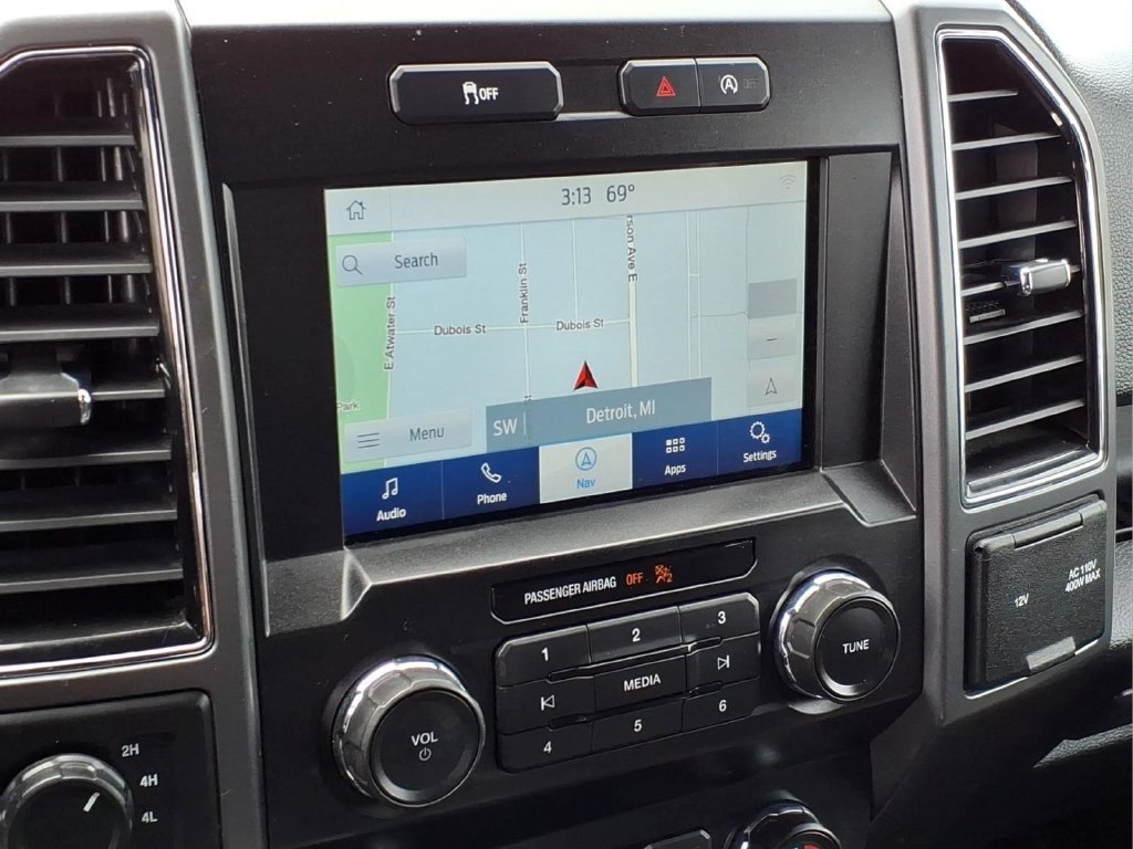 Used 2019 Ford F150 XLT w/ Equipment Group 302A Luxury AWD/4WD image 8
