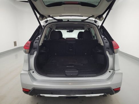 Used 2019 Nissan Rogue SV FWD image 29