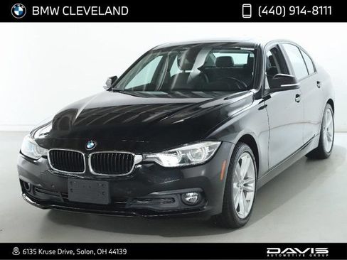 Used 2018 BMW 320i Sedan RWD image 1