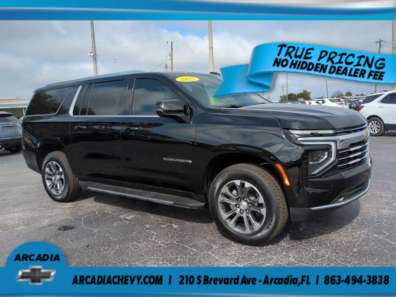 Used 2025 Chevrolet Suburban LT w/ Comfort Package RWD image 2