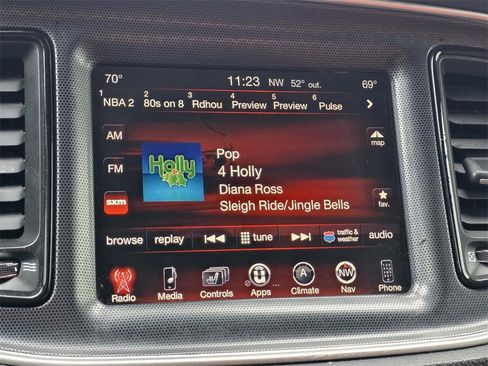 Used 2015 Dodge Challenger SXT Plus image 16