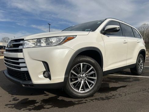 Used 2019 Toyota Highlander XLE image 8