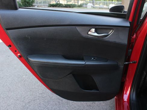 Used 2020 Kia Forte LXS FWD image 20